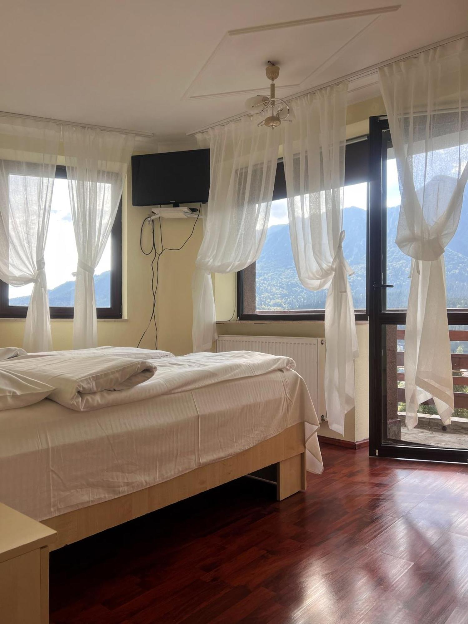 Vila Alunis Buşteni Esterno foto