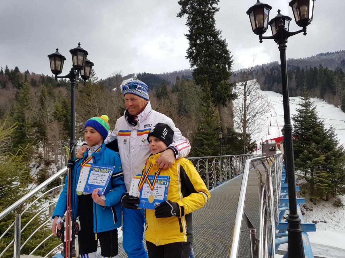 Vila Alunis Buşteni Esterno foto